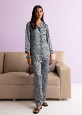 A model in Everly silk pajama set – lightweight summer nightwear by LaRosa